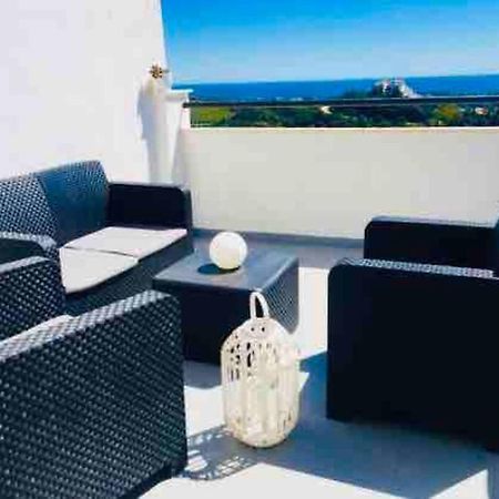 Atico Con Bonita Vista. En Urbanizacion Privada.! Apartment Estepona Exterior photo