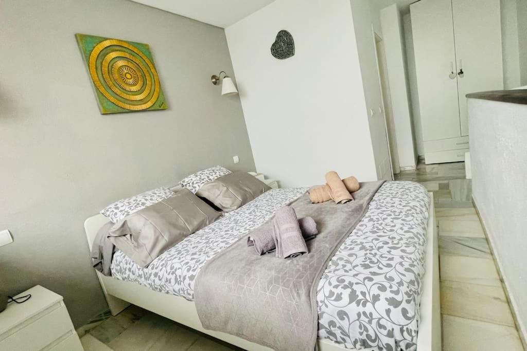 Atico Con Bonita Vista. En Urbanizacion Privada.! Apartment Estepona Exterior photo