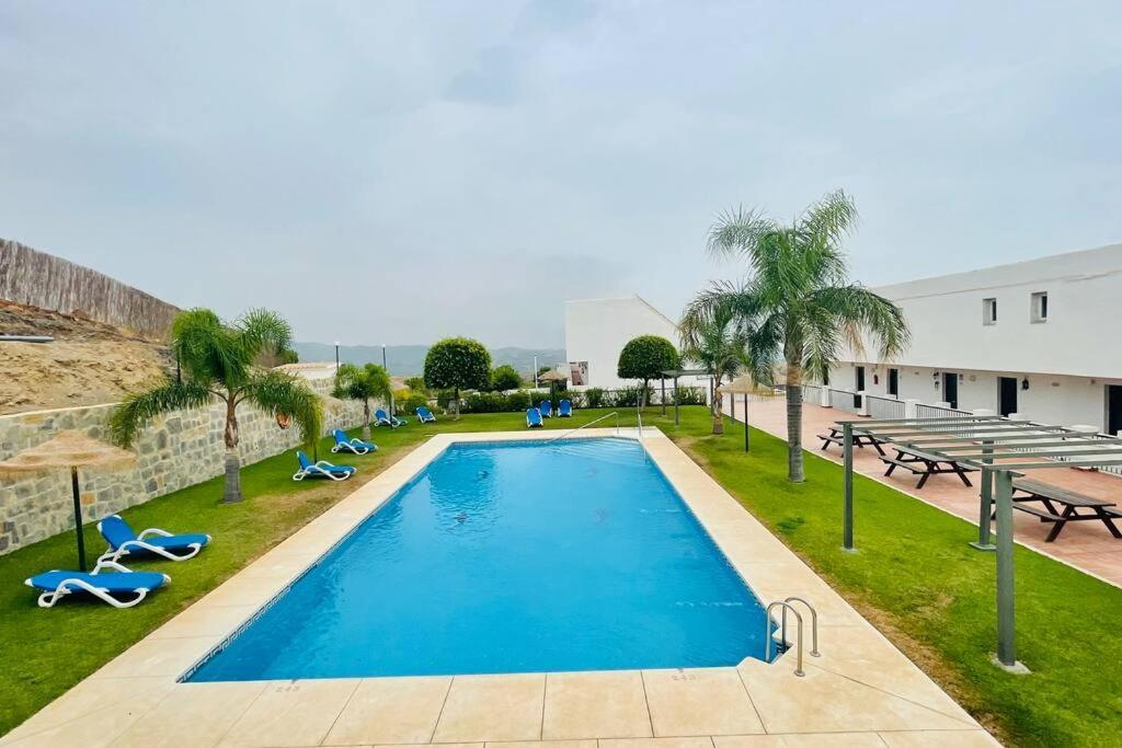 Atico Con Bonita Vista. En Urbanizacion Privada.! Apartment Estepona Exterior photo