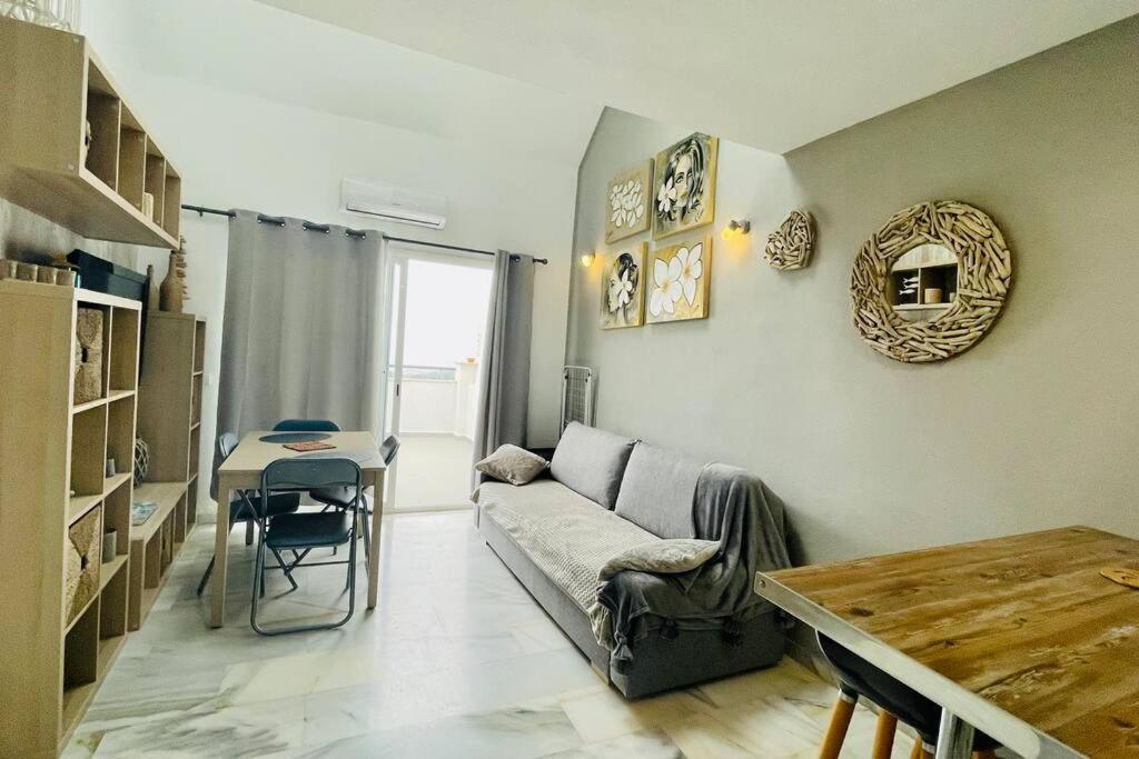 Atico Con Bonita Vista. En Urbanizacion Privada.! Apartment Estepona Exterior photo